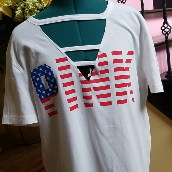 New Pink VS V Neck Short Sleeve Tee - SZ M - Picture 4 of 6